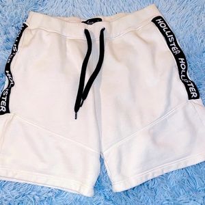 Hollister sweat shorts white size L